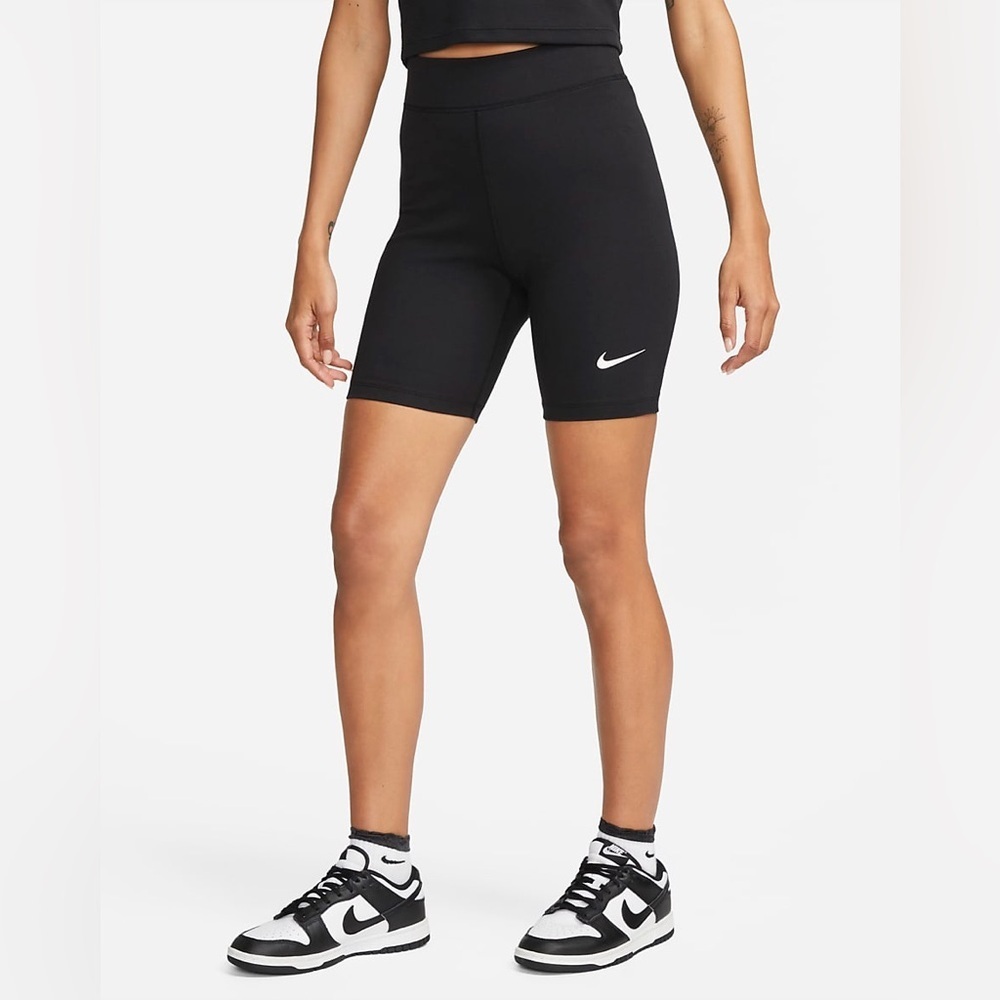 Nike Sportswear Classic Women's High-Waisted 8" Biker Shorts Size Small